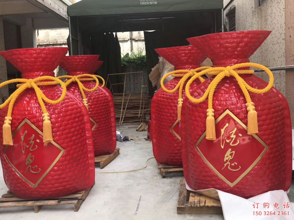 福袋雕塑廠家 彩繪工藝 福袋銅雕塑生產(chǎn)制作