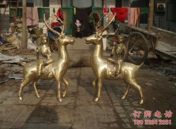 銅鹿雕塑廠家 動(dòng)物吉祥擺件 辦公桌銅鹿產(chǎn)品