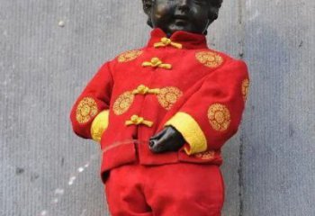 男孩撒尿銅雕廠家 廣場卡通小孩銅雕制作