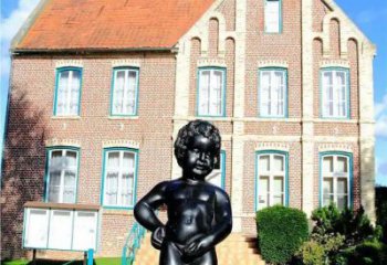 小孩撒尿銅雕廠家 廣場男孩人物銅雕