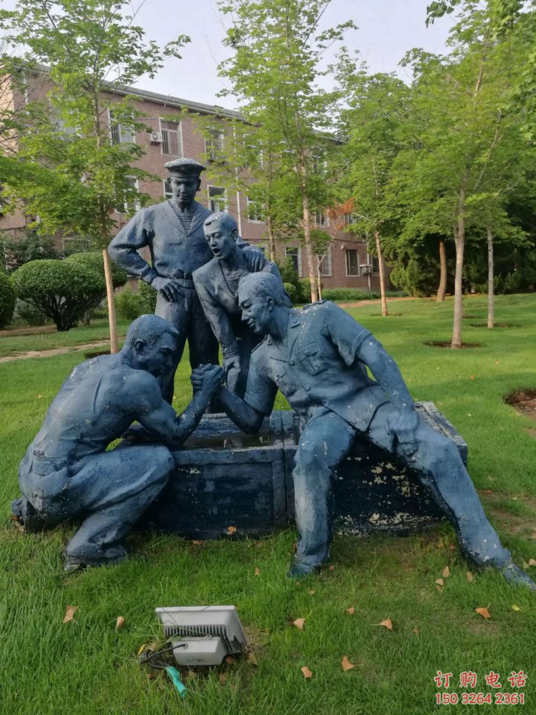 海軍對弈銅雕廠家 軍人人物對弈銅雕