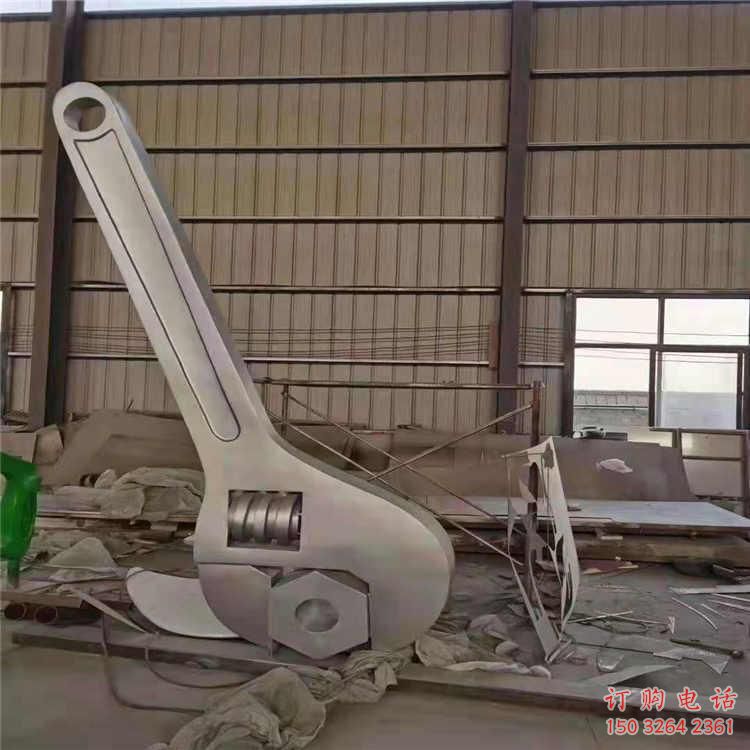 廣場(chǎng)刀具銅雕廠家 青銅工藝品銅雕