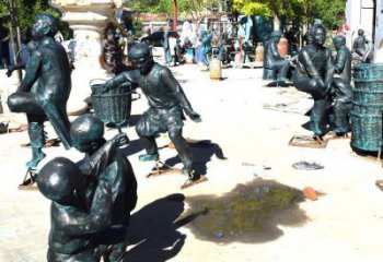 室內(nèi)小孩子雕塑廠家 仿真景觀玩耍雕塑 大型童趣雕塑
