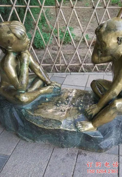 抽象下棋雕塑廠家，童趣主題，大型雕塑擺件