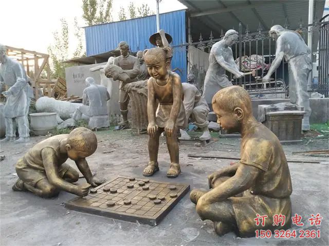 預(yù)定下棋雕塑廠家，童趣主題，廣場戶外民俗雕塑擺件小品