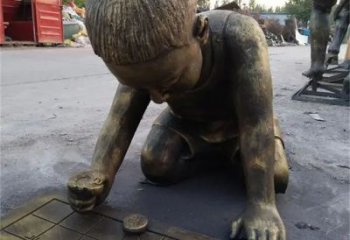 鑄銅下棋雕塑廠家，童趣主題，抽象民俗雕塑擺件小品