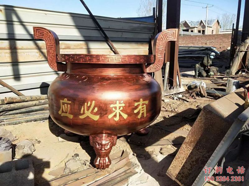 寺廟三足爐雕塑