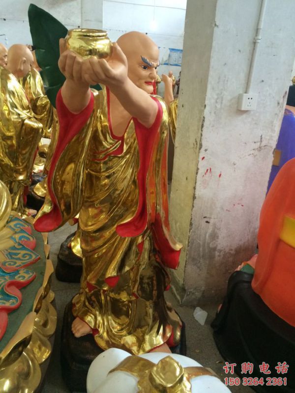 站相十八羅漢，十八羅漢貼金