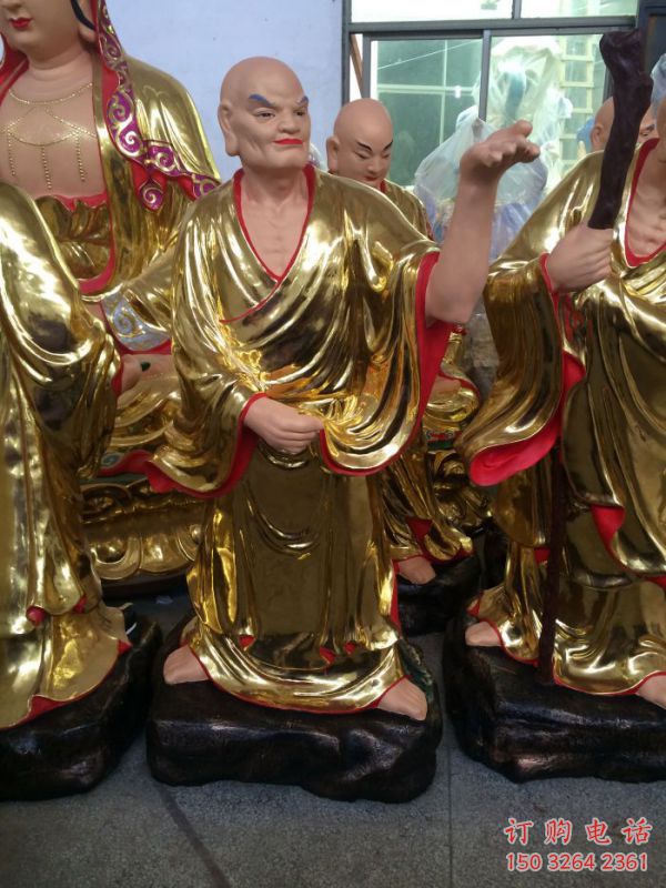 站相十八羅漢，十八羅漢貼金