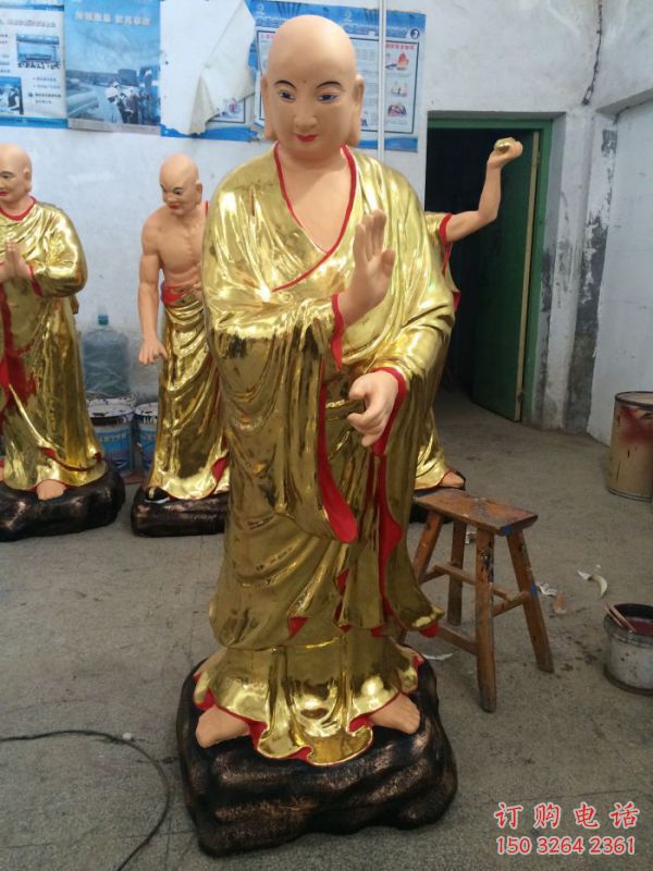站相十八羅漢，十八羅漢貼金