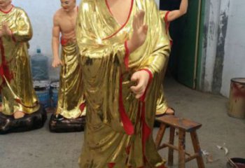 站相十八羅漢，十八羅漢貼金