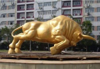 桂林風(fēng)景區(qū)開(kāi)荒牛雕塑