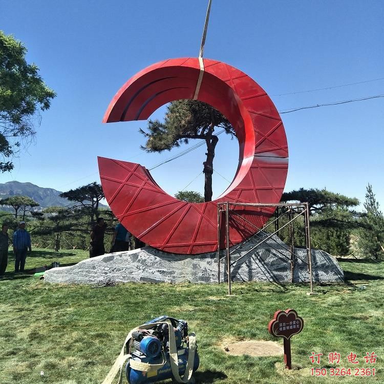 藁城草地精神堡壘雕塑