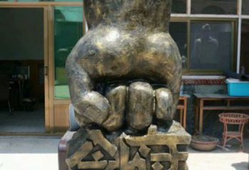 秦皇島握拳雕塑訂做，歐式風(fēng)格，玻璃鋼握拳雕塑廠家選定