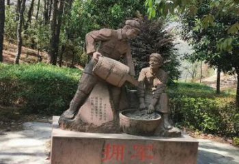革命擁軍人物銅雕廠家實(shí)景圖